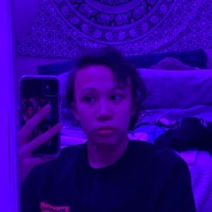 Meet your Posher, Alexis